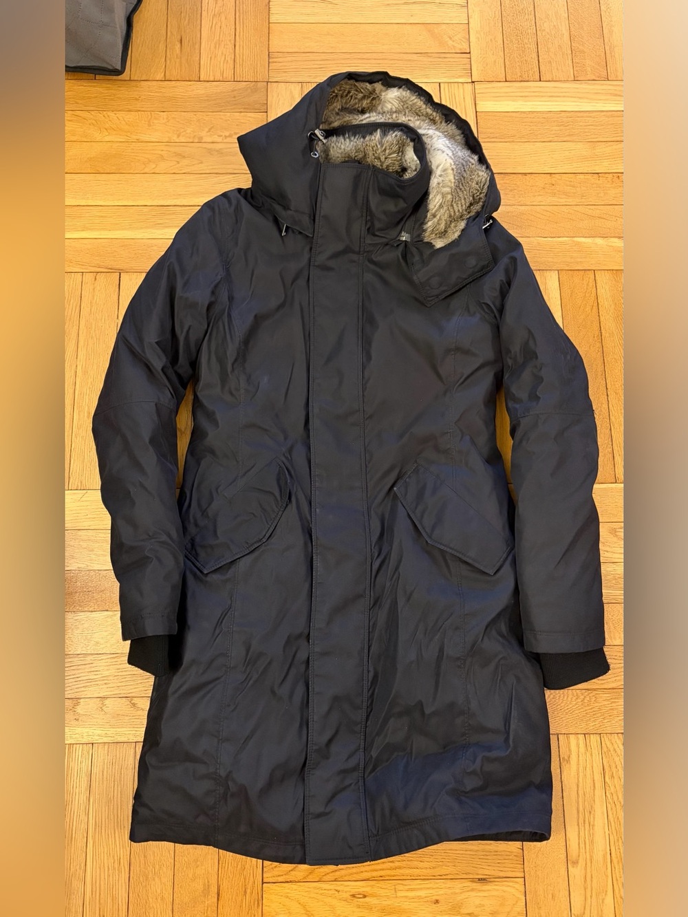 Aritzia Babaton Black Hooded Puffer Winter Jacket with Faux-Fur Trim